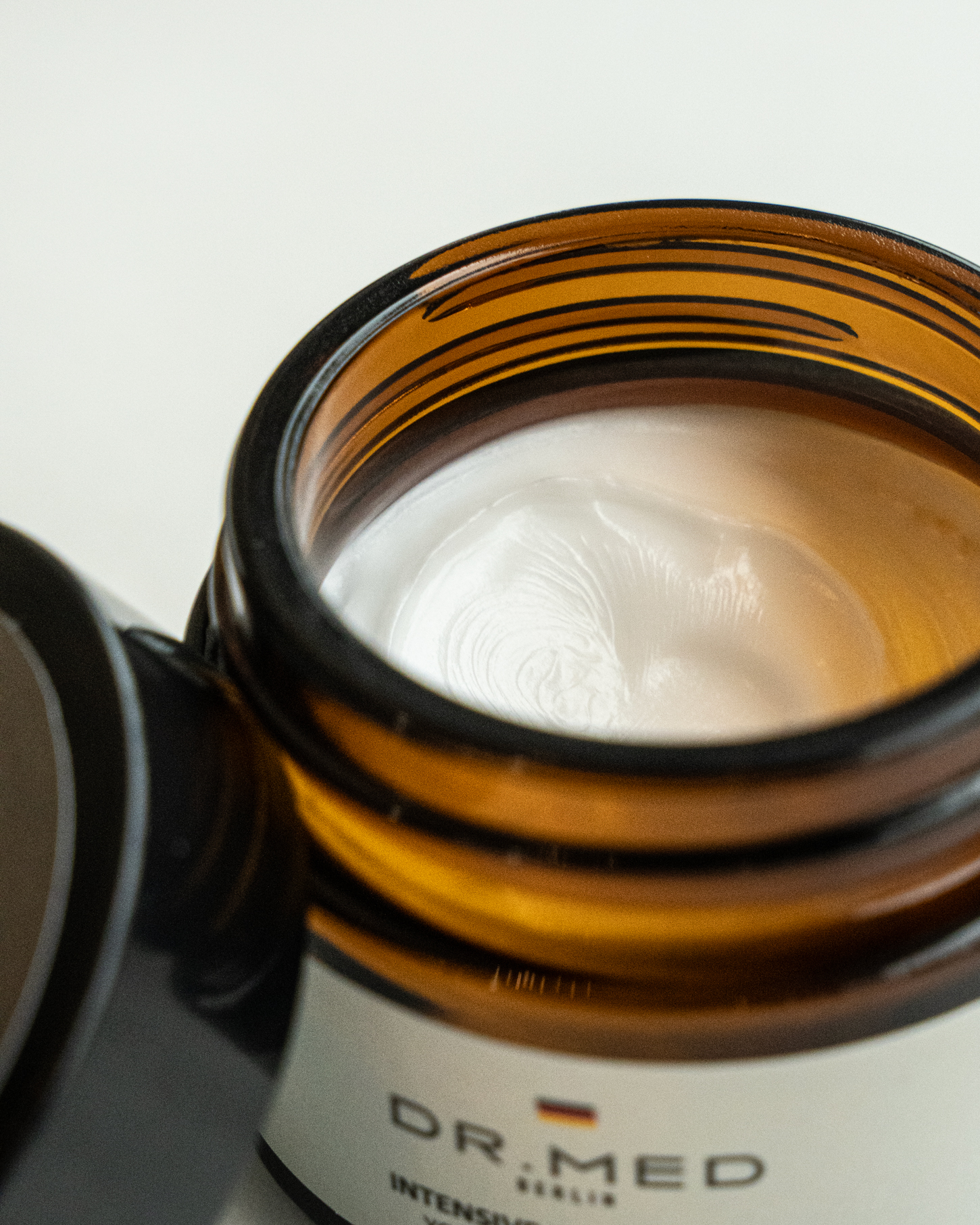 Dr. Med — Facial Care Products project frame