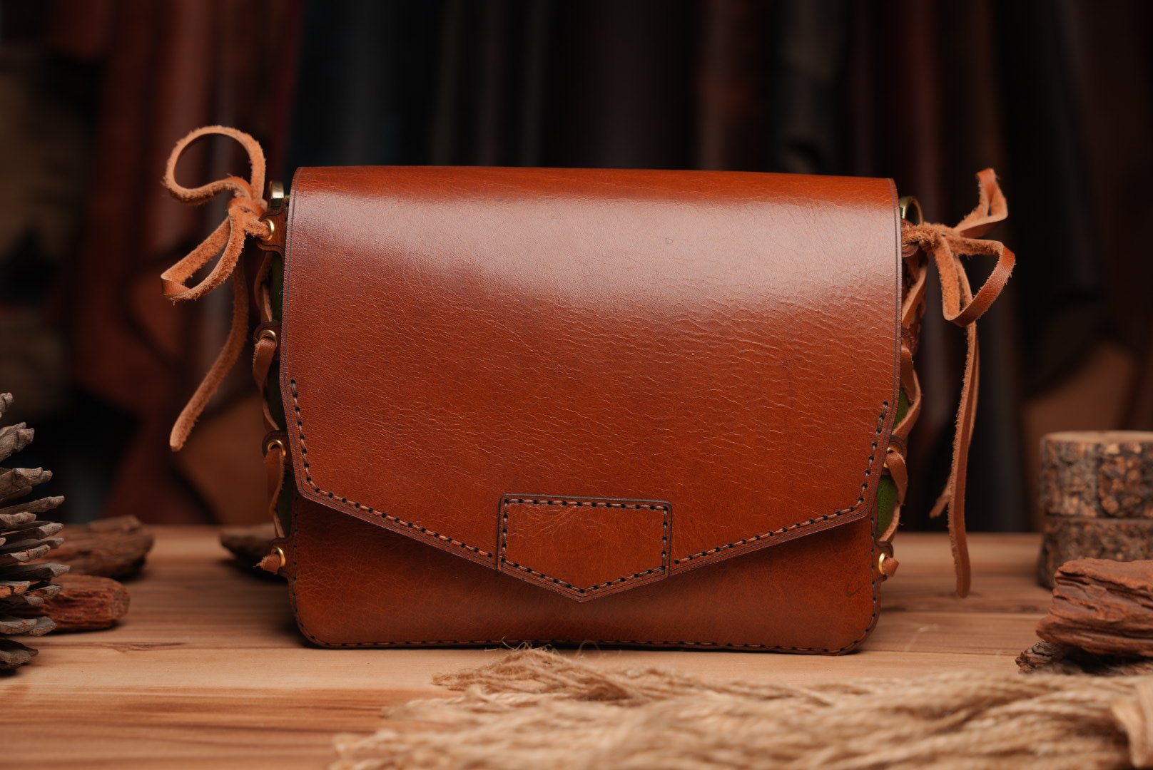 Alloro leather— Leather Collection project frame