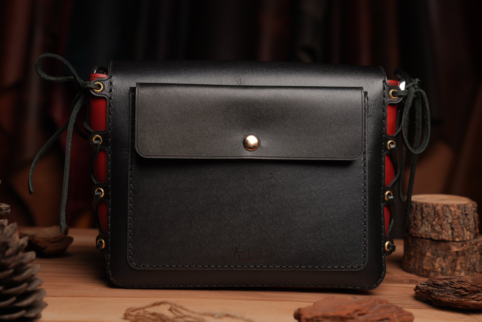 Alloro leather— Leather Collection project frame