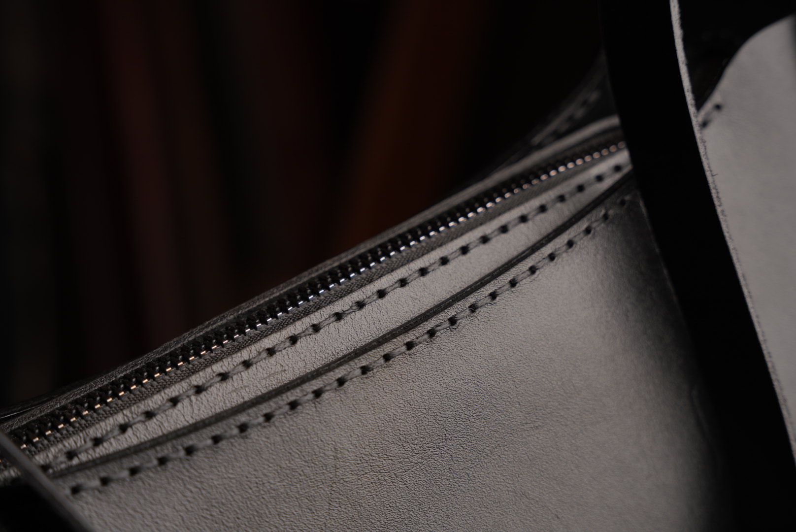 Alloro leather— Leather Collection project frame