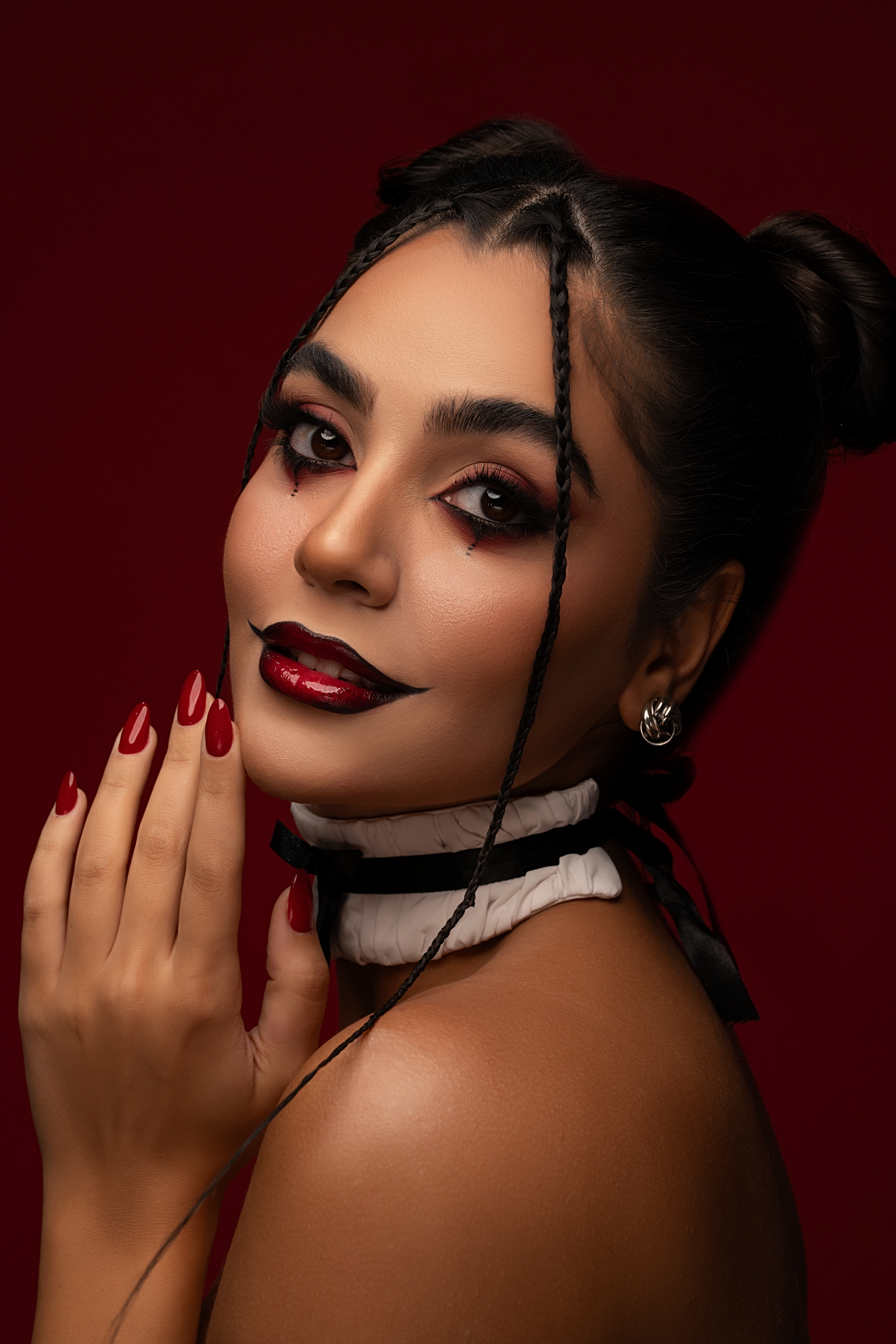 Red Beauty — Graphic Presence project frame